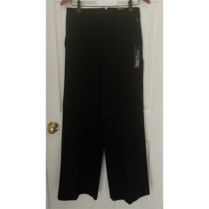 Wide leg, high rise black dress pants Size: 6R NWT